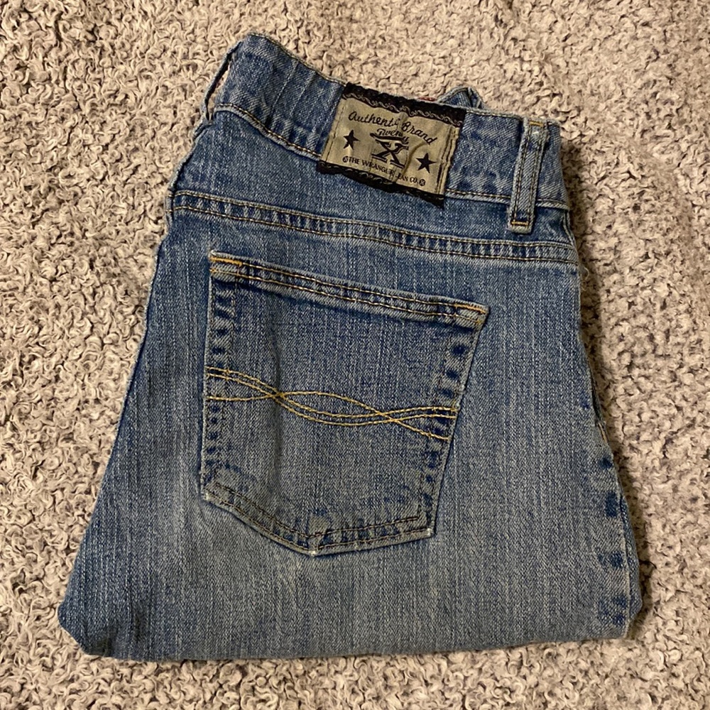 Wrangler Jean Co ladies distressed jeans